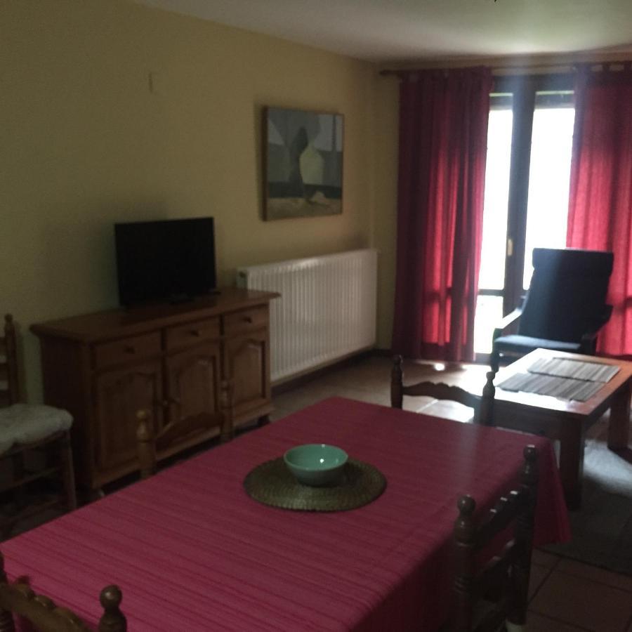 Apartamentos Turisticos San Juan De La Pena Santa Cruz de la Serós Exteriér fotografie