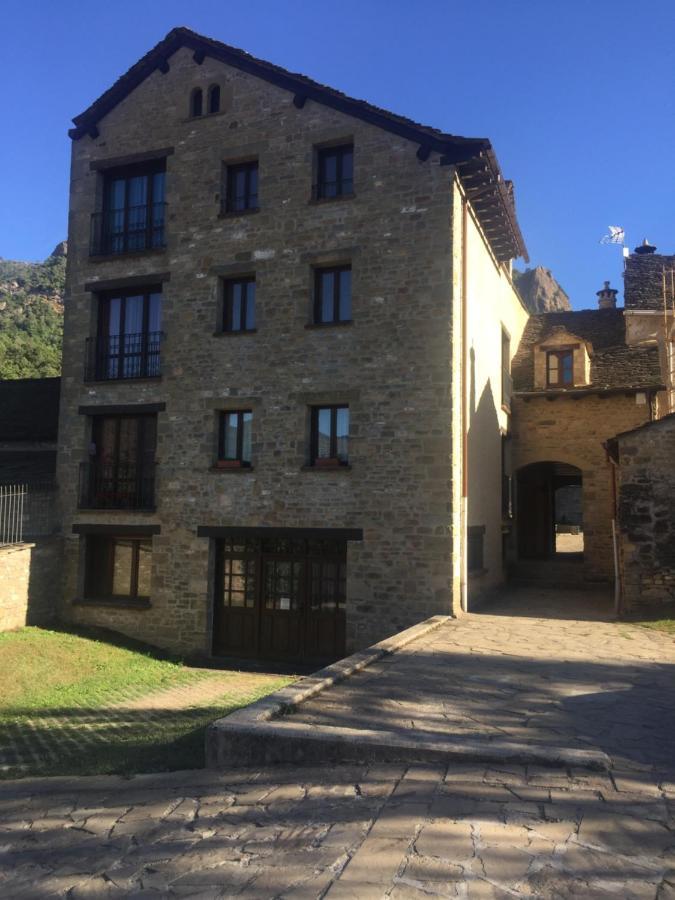 Apartamentos Turisticos San Juan De La Pena Santa Cruz de la Serós Exteriér fotografie