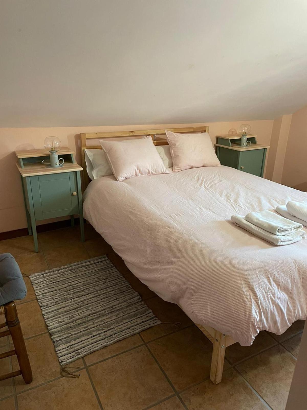 Apartamentos Turisticos San Juan De La Pena Santa Cruz de la Serós Exteriér fotografie